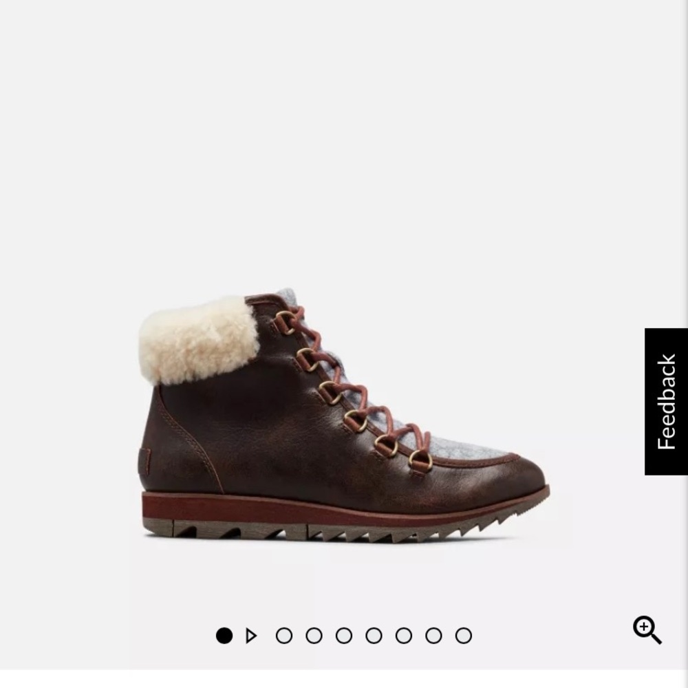 Brand new in box Harlow Lace Sorel boots!